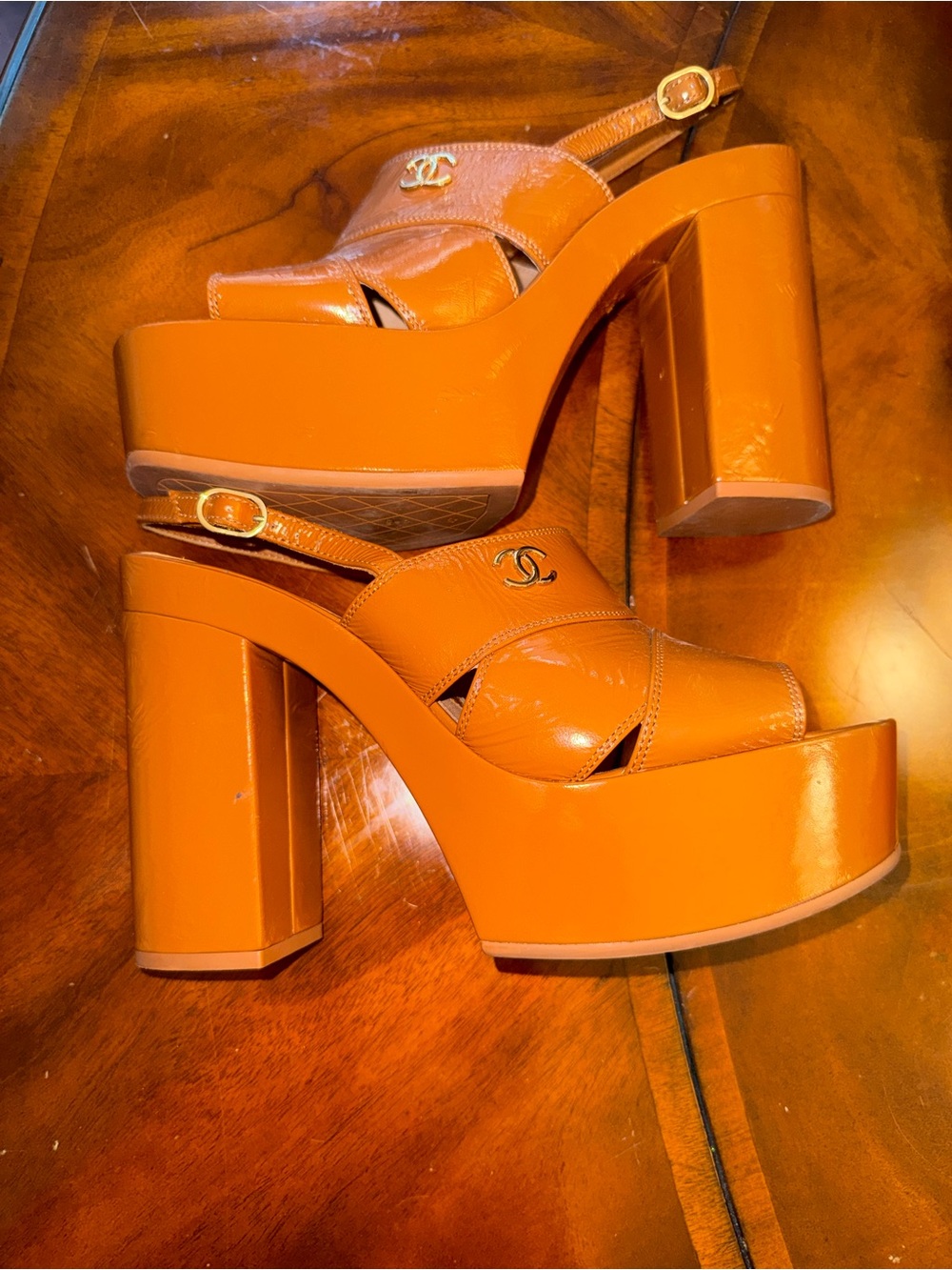 Chanel Crumpled Patent Lambskin Platform Sandals – Caramel Brown